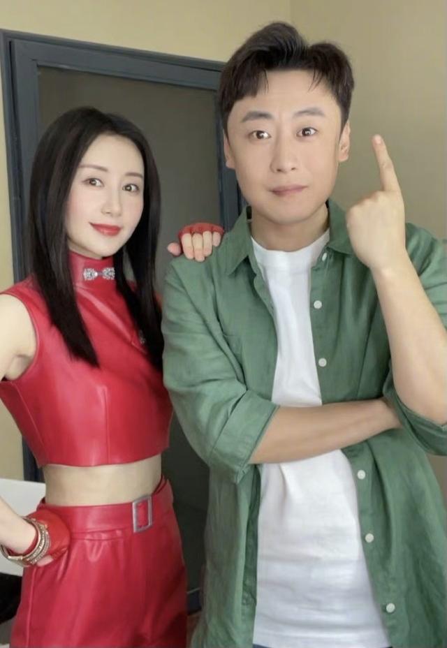 舒暢整形後顏值回春，重回《魔幻手機》，和劇中男主角好像都沒變 娛樂八卦吃瓜 第2张