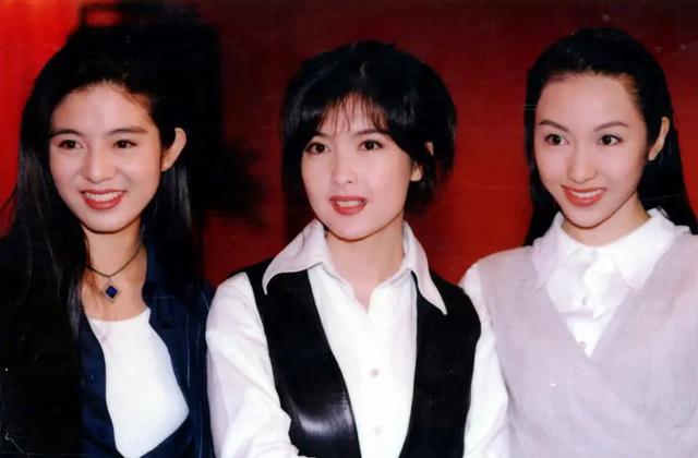 周慧敏被出軌8次卻不肯離婚，你以為是卑微，其實她活得很清醒 娛樂八卦吃瓜 第6张