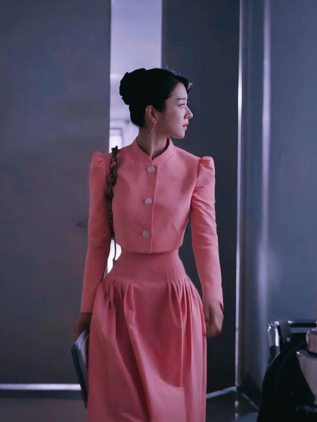 徐睿知新劇造型大受歡迎！腹黑魔女風穿搭魅力十足，讓人難以招架 娛樂八卦吃瓜 第7张