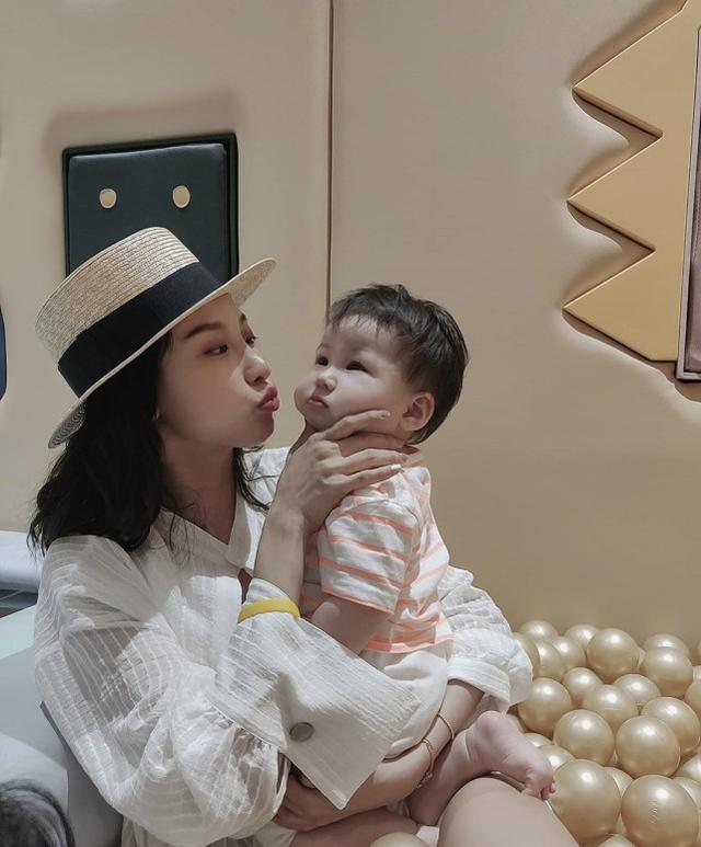 何猷啟和前妻離婚徹底，賭王下葬前妻未露面，過生日和好友慶祝 娛樂八卦吃瓜 第6张