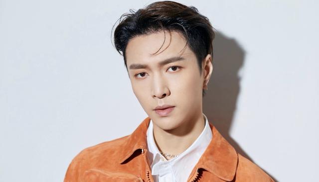 張藝興30歲生日，媽媽祝他中年快樂，微博卻被舉報涉嫌抄襲肖戰 娛樂八卦吃瓜 第4张