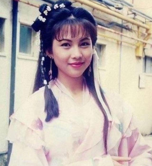 蔡少芬自曝想嫁給劉德華，每天睡前吻他海報，張晉聽完表情亮了 娛樂八卦吃瓜 第5张