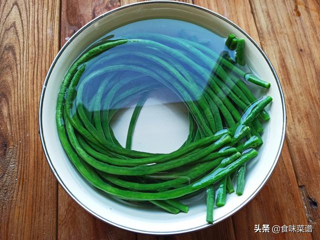 餃子皮別浪費了，教你4種創新吃法，皮脆餡香，上桌孩子們搶著吃 熱愛美食 第28张