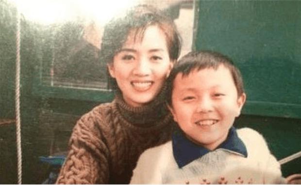 李連傑接班人謝苗，37歲糊成這樣是因為周潤發？真相沒那麼簡單 娛樂八卦吃瓜 第8张