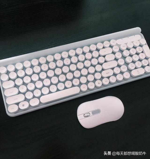 送女生什么礼物可以让她开心很久？ 送什么礼物给女朋友