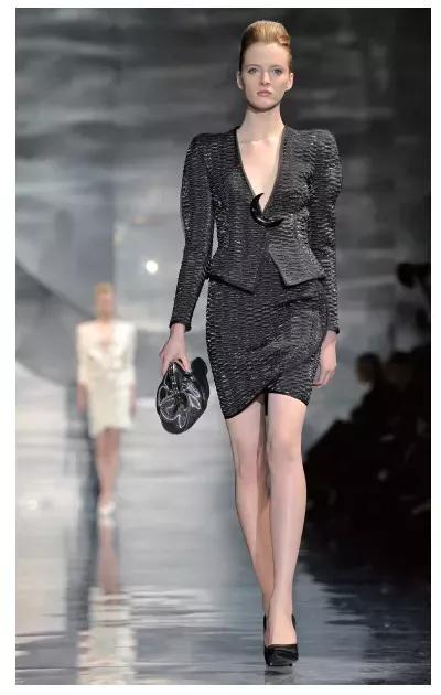 品牌故事：乔治.阿玛尼Giorgio，阿玛尼：崇尚自我