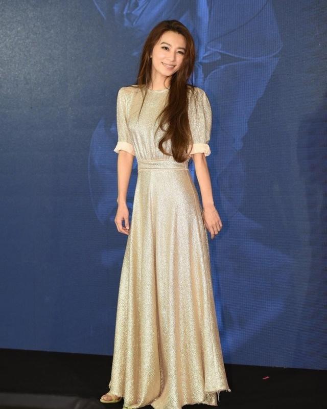 田馥甄低調出席活動！童顏女神卻難掩老態，穿粉色長裙顯成熟韻味 娛樂八卦吃瓜 第1张