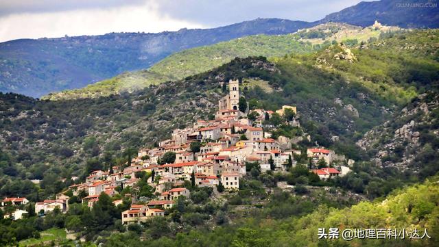 安道尔的国防安全、外交关系、税款由法国的和意大利承担