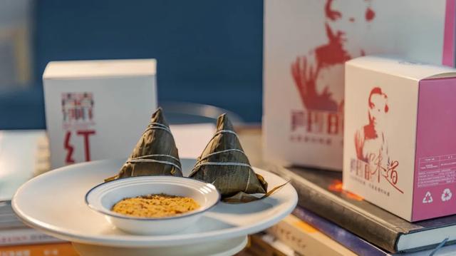 毕业季送喜欢的女生什么礼物,送给女生的毕业礼物推荐