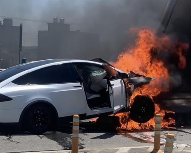 林志颖车祸后最新情况，林志颖开上亿布加迪吃面澄清没中头奖