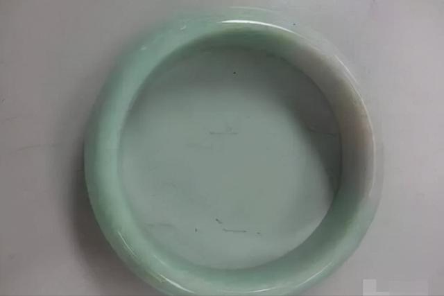 不能碰的宝石帕托石（对人体有害的石头有哪些）