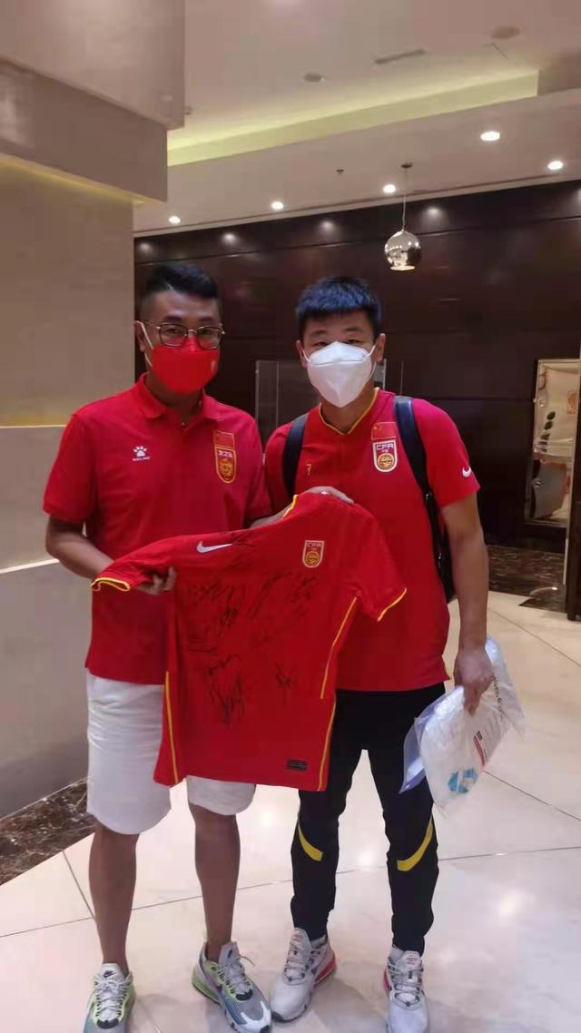 独自一人追随国足，“被困”阿联酋近半年，李铁的心情只有他最懂