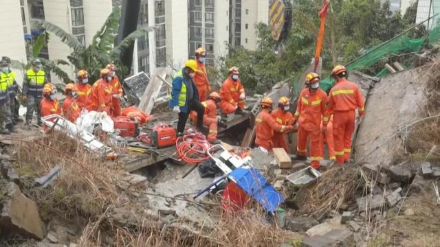 重庆一食堂垮塌致多人被困：救援进行中，中国安能携设备驰援 全球新闻风头榜 第1张