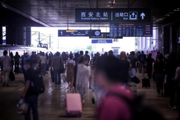 北京到西安的高铁，北京到西安高铁几个小时（其曾坐高铁从北京去西安看兵马俑）