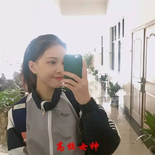 清纯校服女生,清纯校服女生头像背影