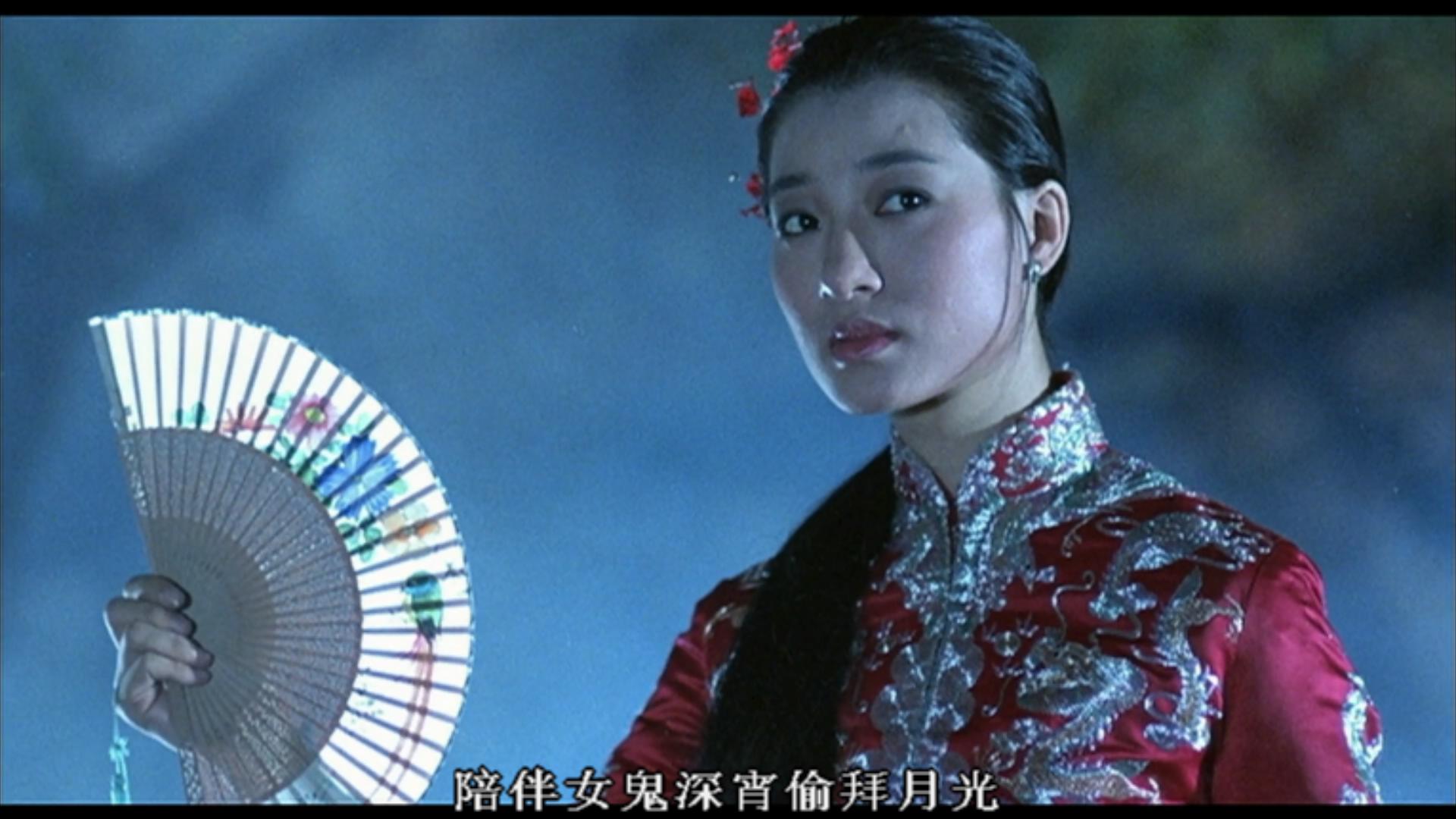 参演的第一部电影是《猛鬼出笼ii艳鬼发狂》王小凤,第一部当主角的