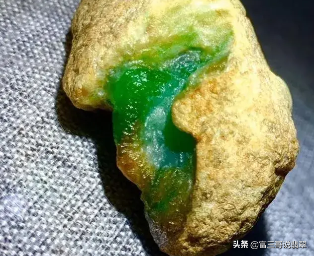 翡翠原石什么场口好翡翠在哪里买比较靠谱