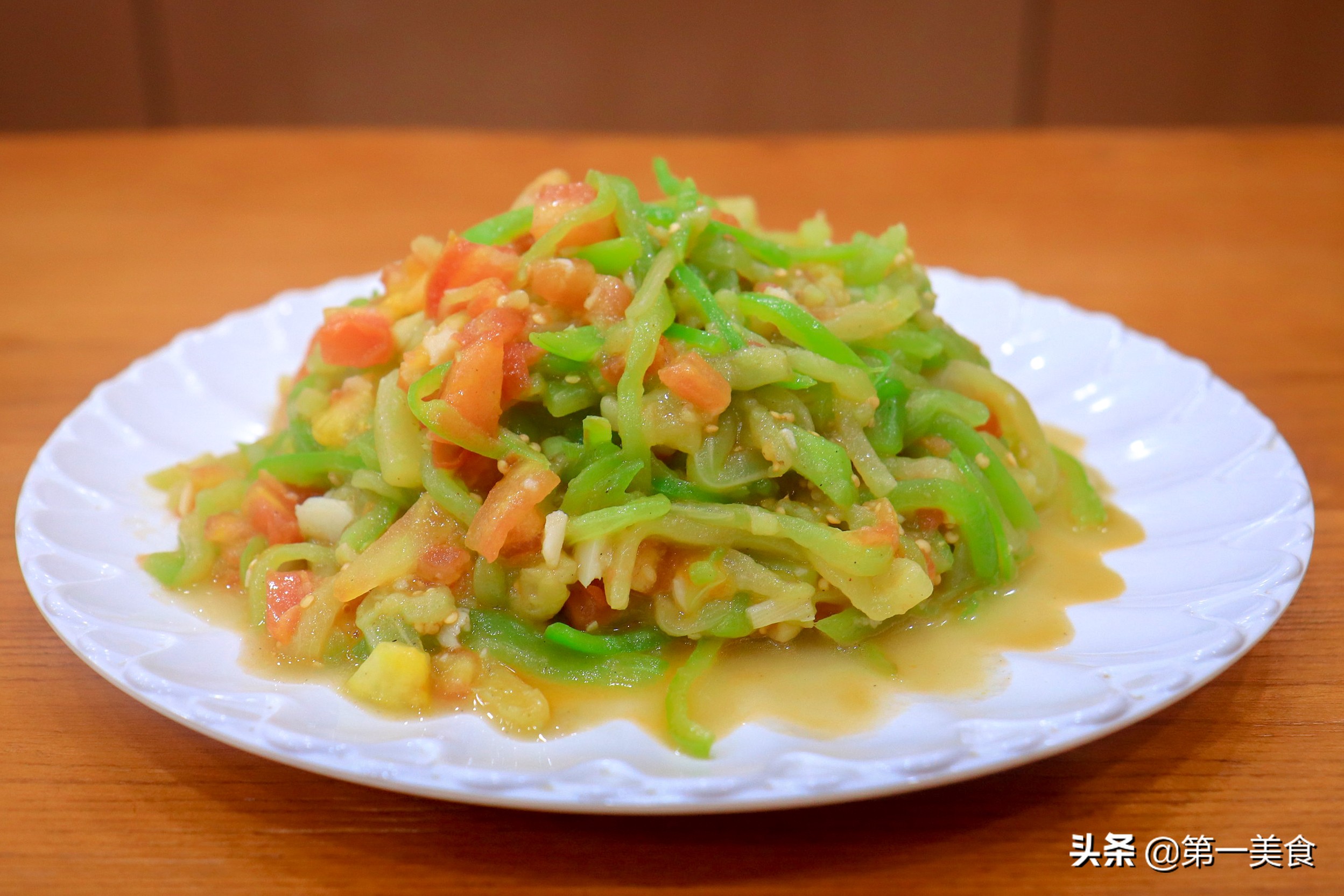 青椒炒茄子做法（米饭杀手简单几步，教你做青椒炒茄子）