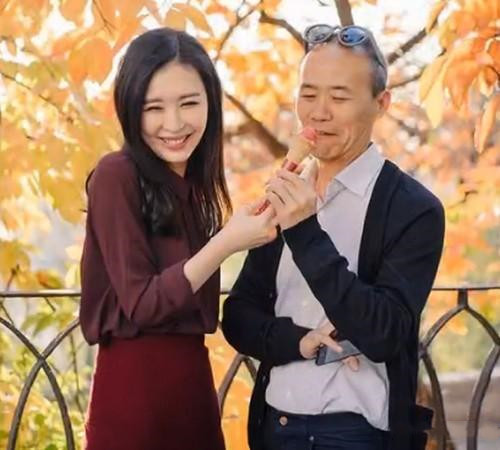 万科集团创始人王石和相守多年发妻离婚转身娶小30岁田朴珺