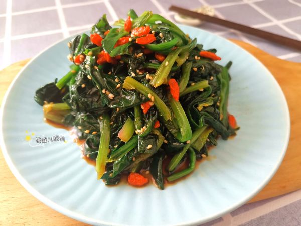芝麻菠菜家常做法（6步做出鲜美好吃的芝麻菠菜）