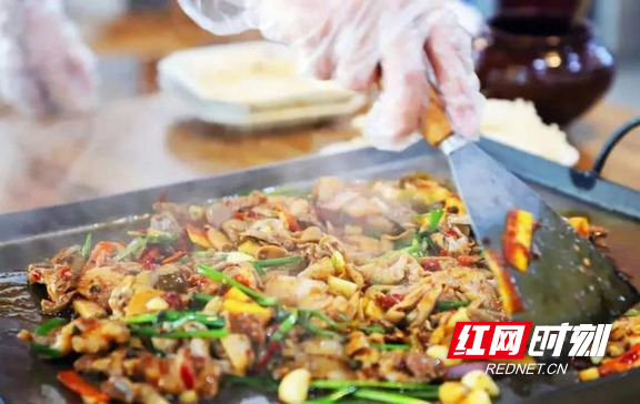 湘西美食血粑鸭（来湘西一定要尝尝这十大美食）