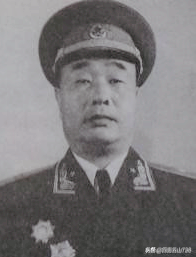 叶青山(少将)叶青山(1904—1987)卫生部部长:游胜华卫生部部长:江一真