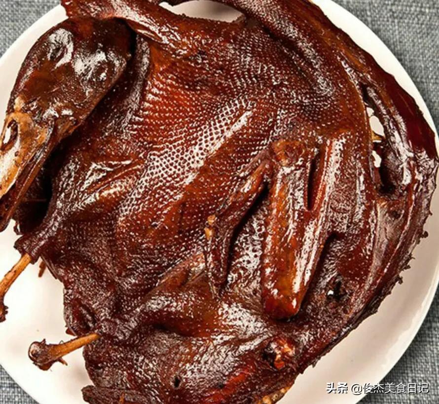 如何做出好吃又美味的板鸭（5步教会做出又香又嫩的板鸭）