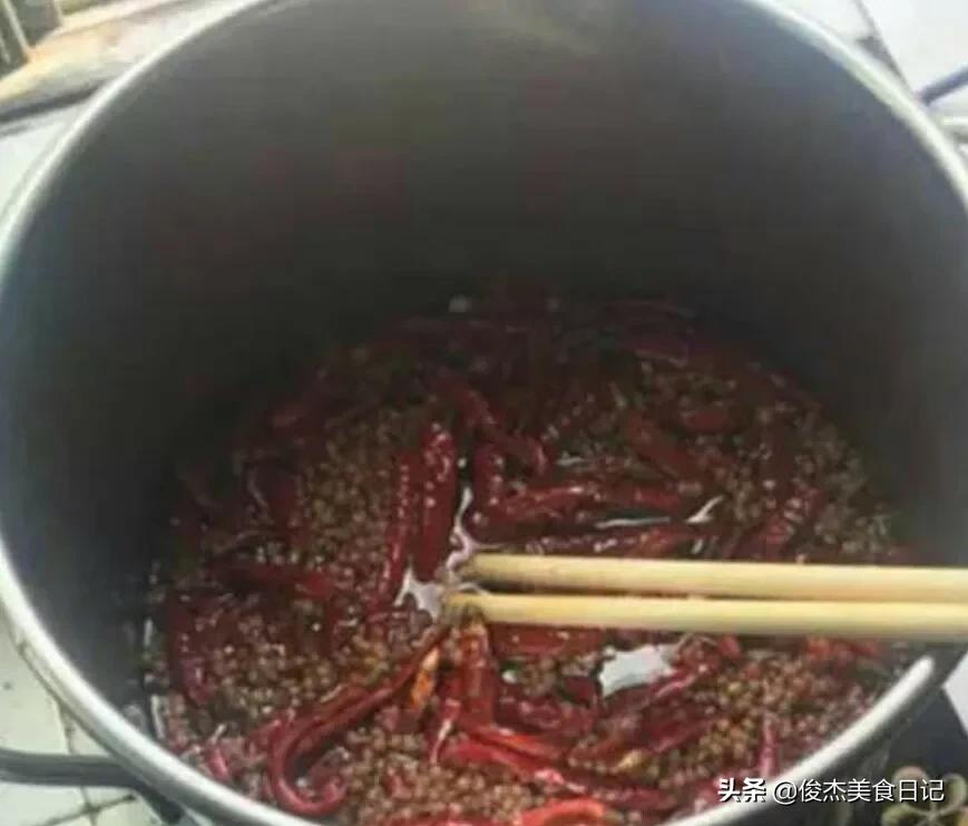 如何做出好吃又美味的板鸭（5步教会做出又香又嫩的板鸭）