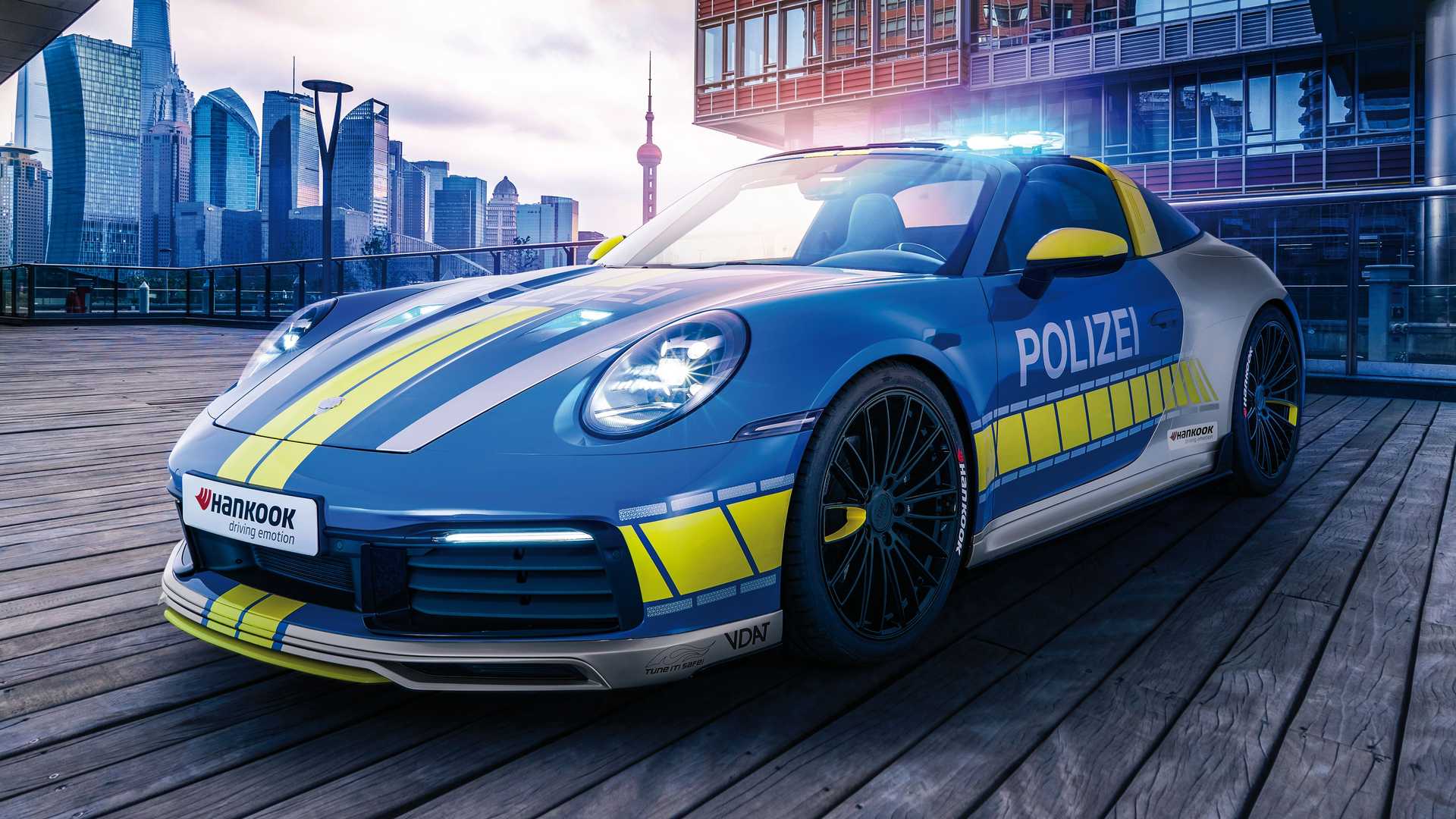 假的techart保时捷911 targa 4警车!促进德国改装安全和责任教育