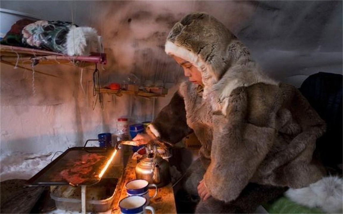因纽特人住冰屋不冷吗雪屋为什么能生火