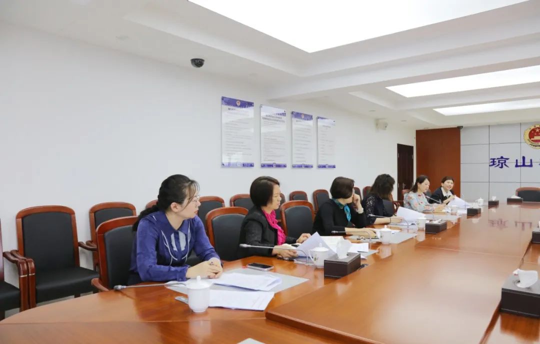 会上,陈颖副检察长详细解读了"断卡"行动相关法律法规,司法解释,带头