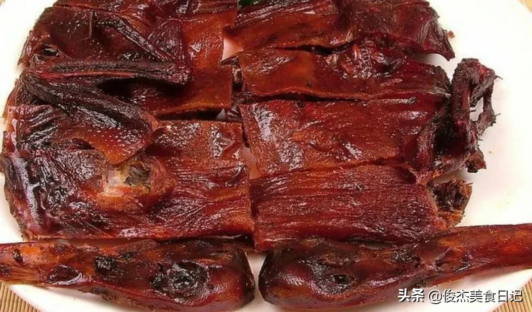 如何做出好吃又美味的板鸭（5步教会做出又香又嫩的板鸭）