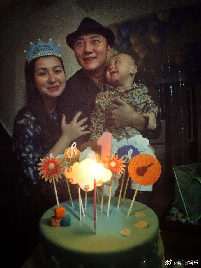 关喆老婆关喆老婆索菲亚个人资料