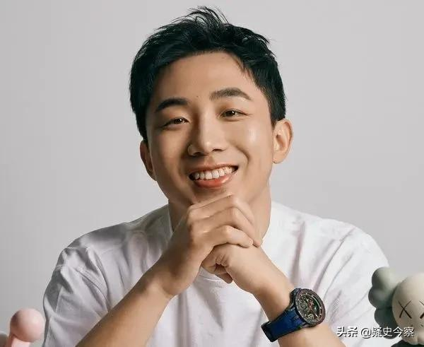 河南穷小子王宁:巧用人性弱点,3年狂赚500亿,他是如何做到的?