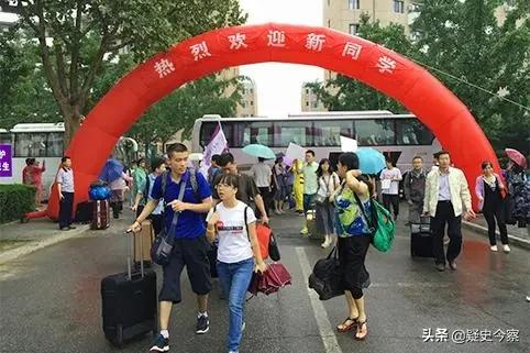 河南穷小子王宁:巧用人性弱点,3年狂赚500亿,他是如何做到的?