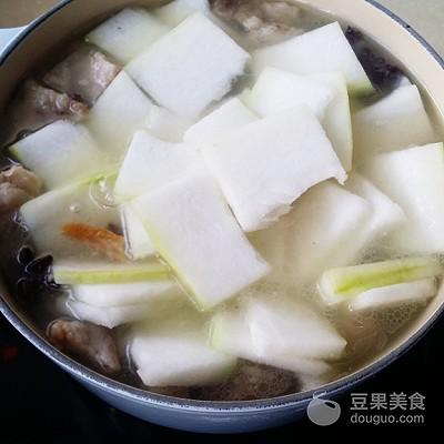 冬瓜羊肉汤的做法（冬瓜炖羊肉汤怎么炖好吃）