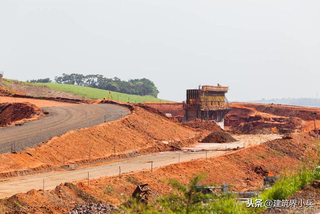 水泥稳定土配比，水泥稳定土配比标准（市政道路及公路工程水泥稳定土基层和底基层施工工艺与技术方案）