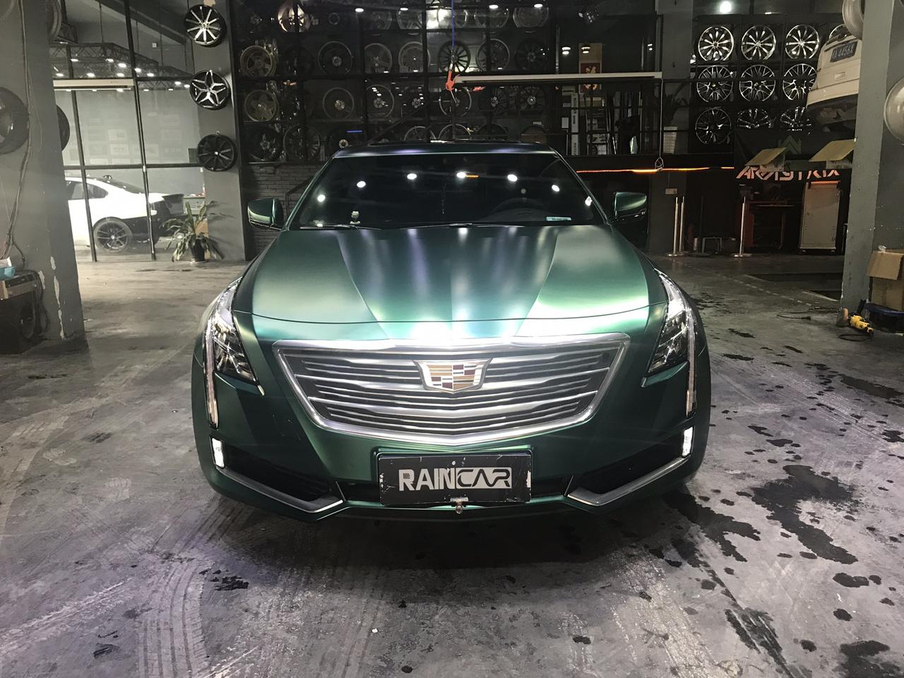 凯迪拉克ct6改色贴膜电光祖母绿