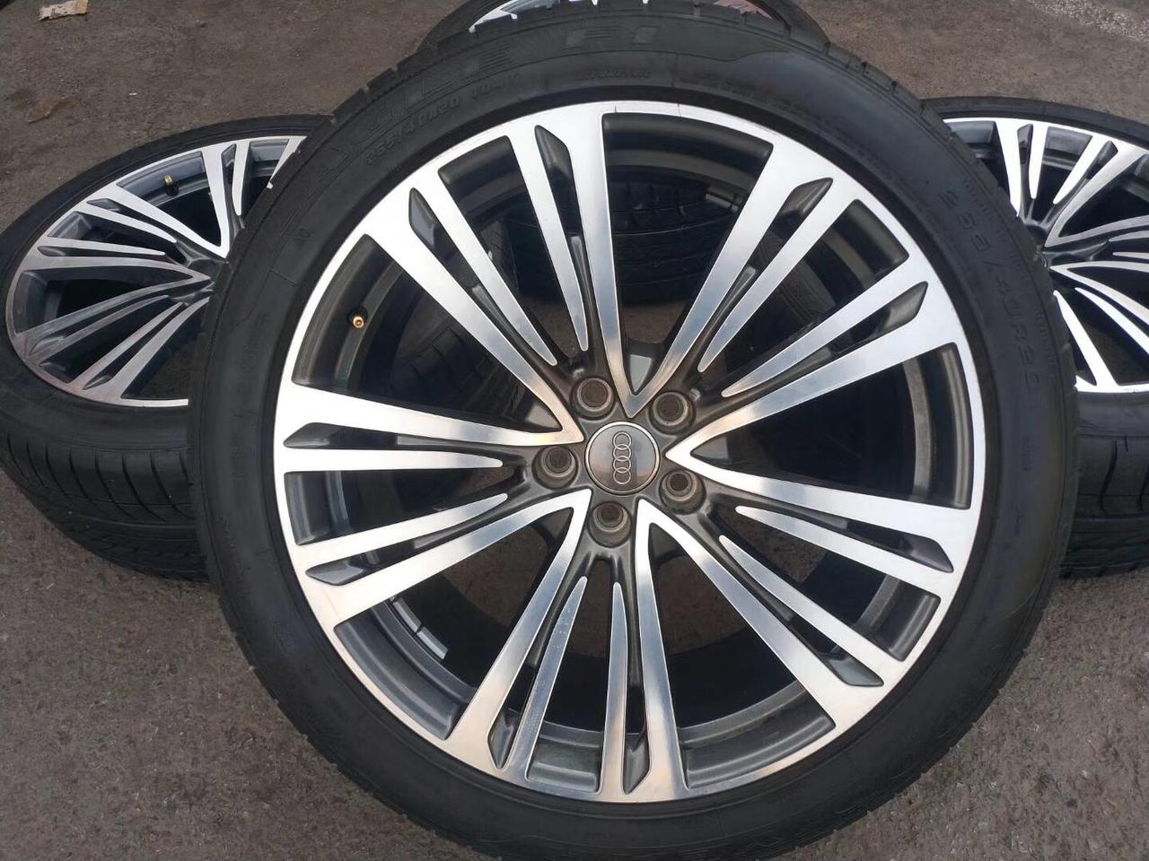 奥迪新款a8原厂原装20寸轮毂轮胎