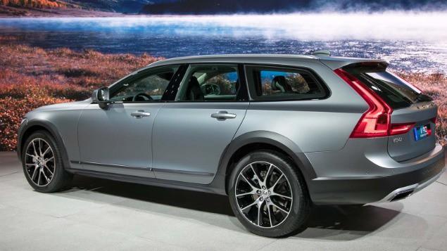 沃尔沃s90旅行版v90.霸气的前脸,凌厉的车身线条,浅色内