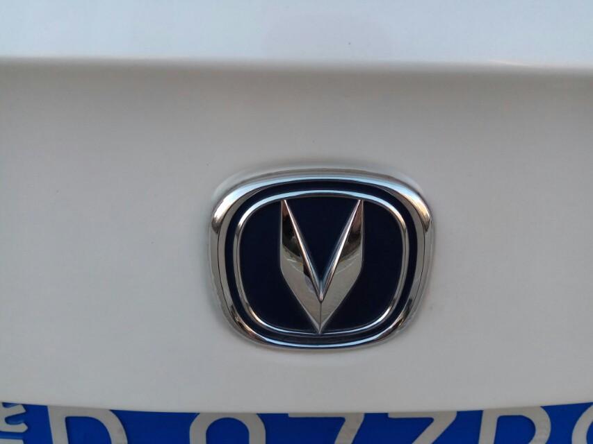 长安逸动车标后视灯