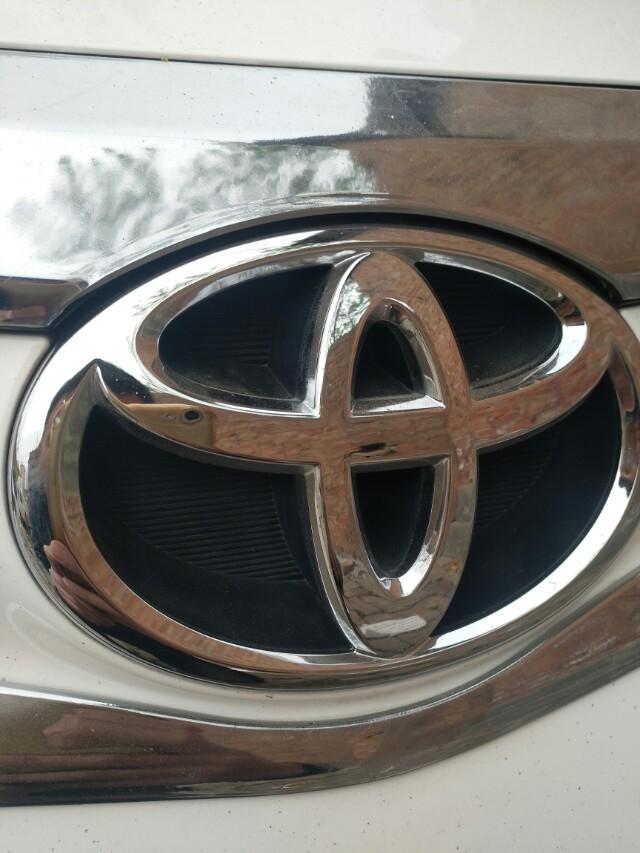 这是丰田威驰的前车标,威武霸气,非常完美好看_威驰车友圈_懂车帝