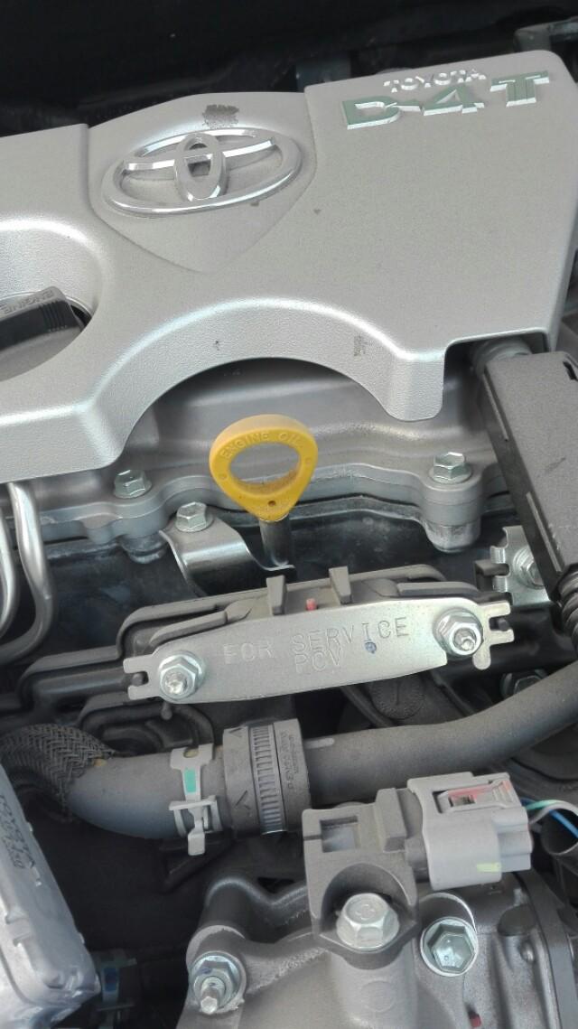 这是卡罗拉的机油尺,黄色的手环非常的显眼_卡罗拉车友圈_懂车帝