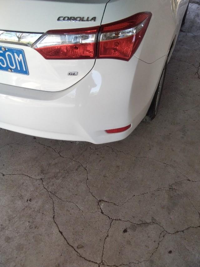 卡罗拉的车尾保险杠,两侧还有放光条_卡罗拉车友圈_懂车帝