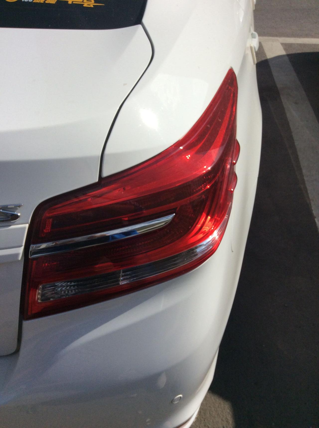 这个是一汽丰田17款威驰的后尾灯