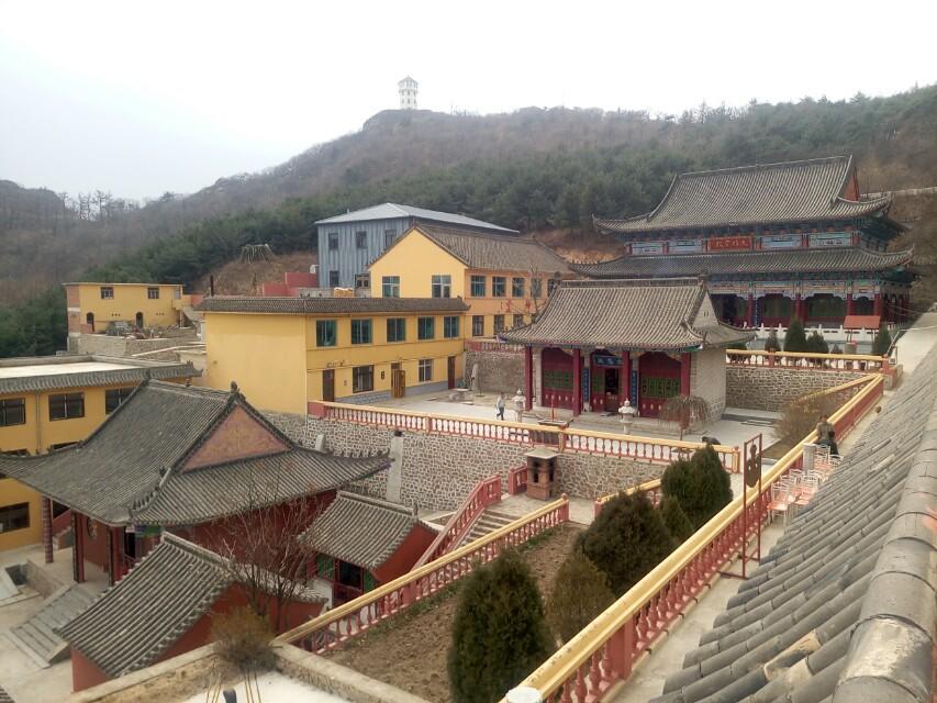 大连白云山高明寺上香