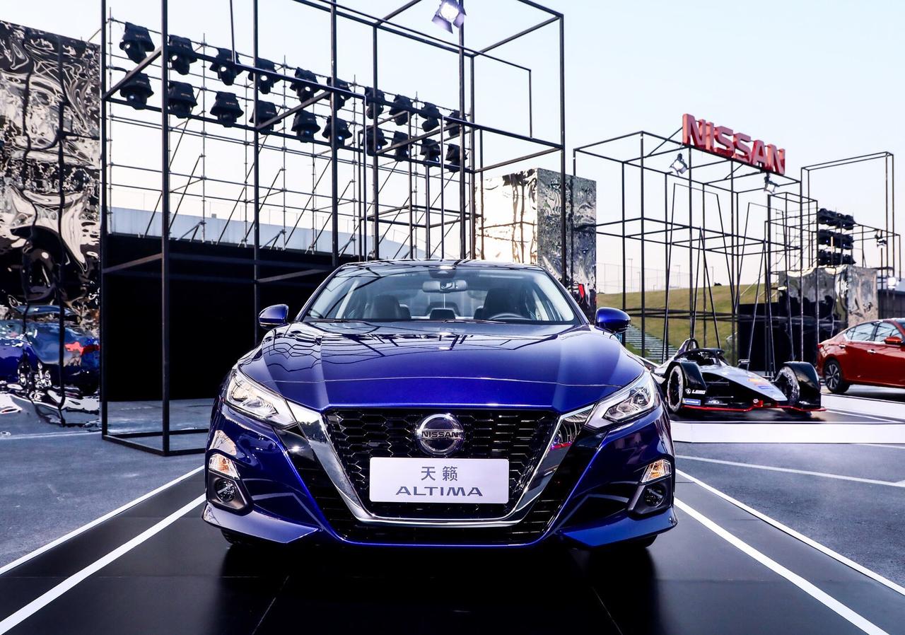 马达·好突然快报b级轿车新标杆,全新一代天籁上市!18日晚