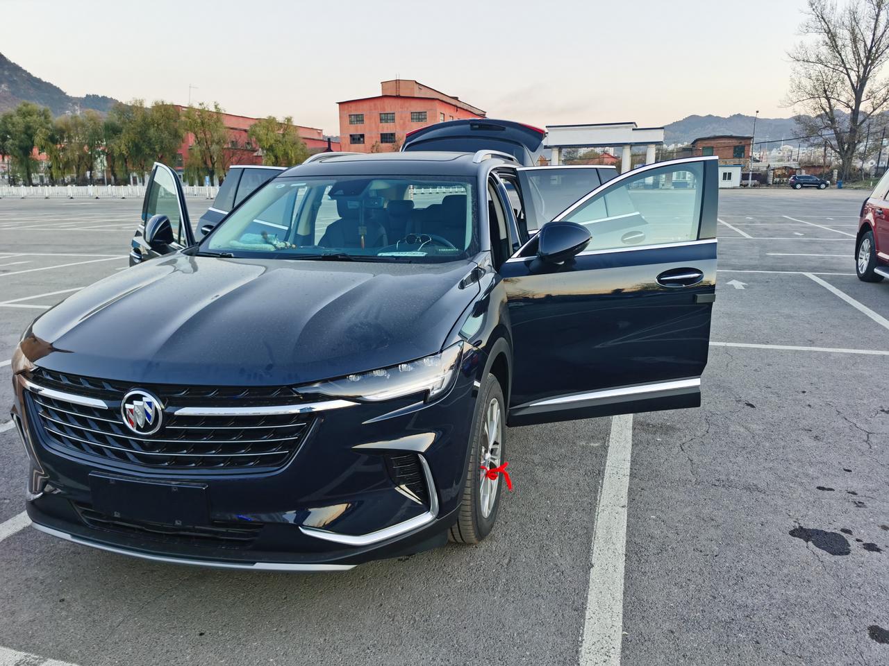 终于提到车了五座四驱日蚀蓝