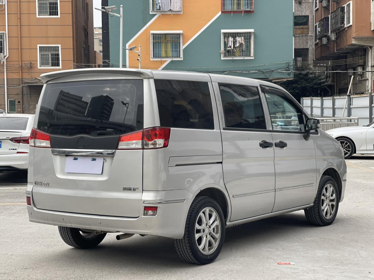 2014年上牌东风日产帅客