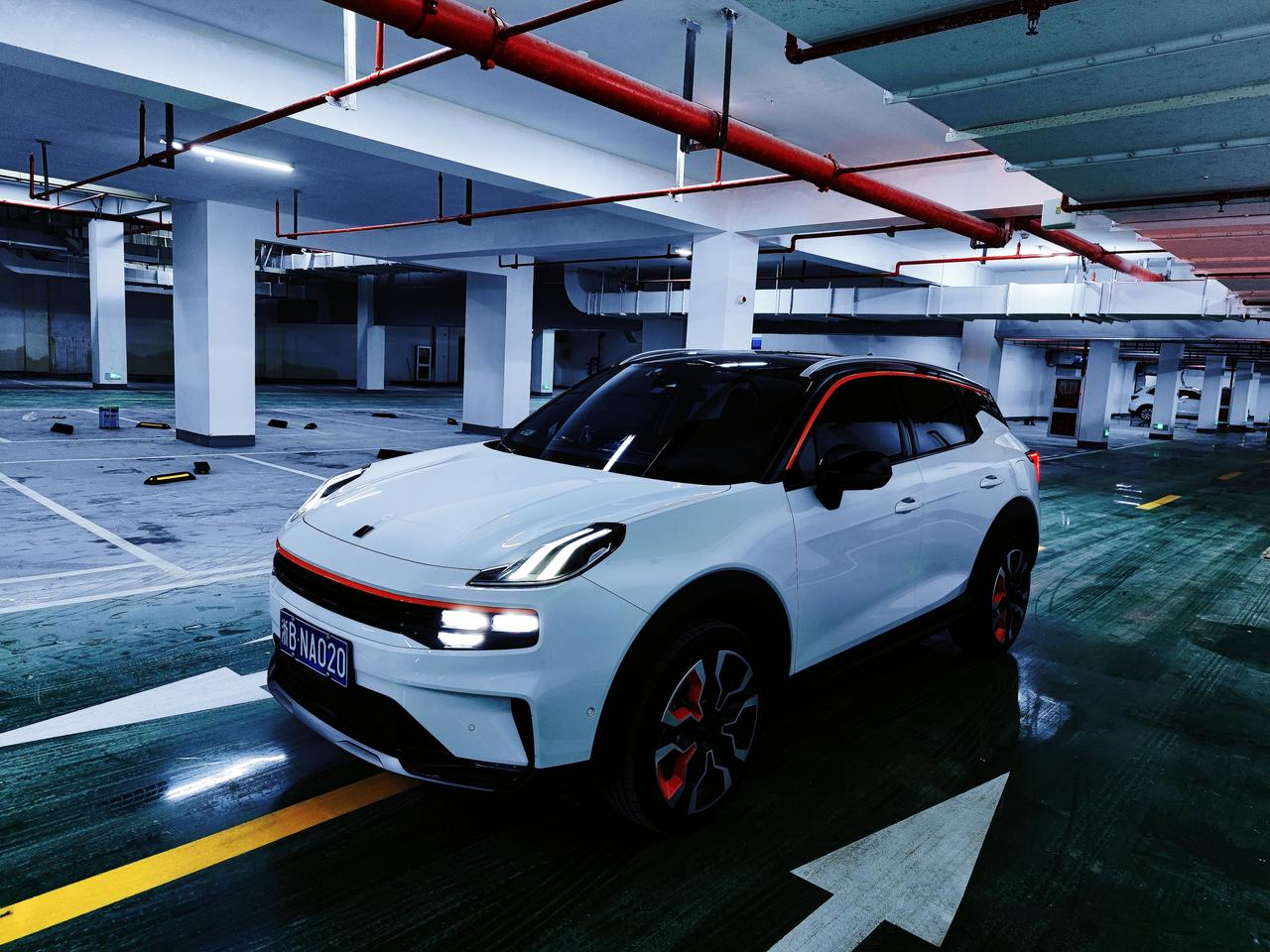 晒一晒领克06耀白你们买的哪个配色